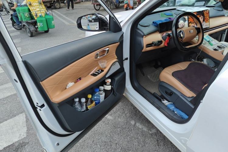 Used Geely Galaxy Xingjian 7 EM-i 2025 120km Launch+ Version Driver Seat