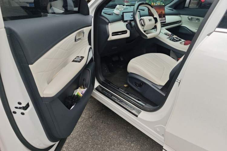Used Geely Galaxy Xingjian 7 EM-i 2025 120km Exploration+ Version Driver Seat