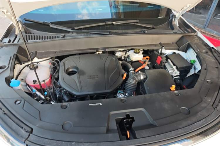 Used Geely Galaxy Xingjian 7 EM-i 2025 120km Launch+ Version Engine Bay