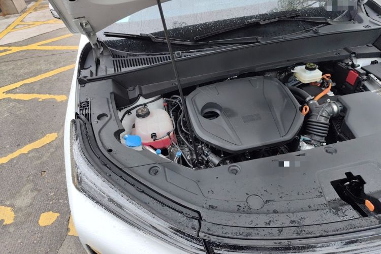 Used Geely Galaxy Xingjian 7 EM-i 2025 120km Launch+ Version Engine Bay Right