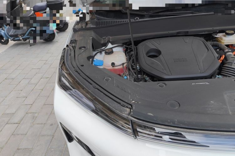 Used Geely Galaxy Xingjian 7 EM-i 2025 120km Exploration+ Version Engine Bay Right