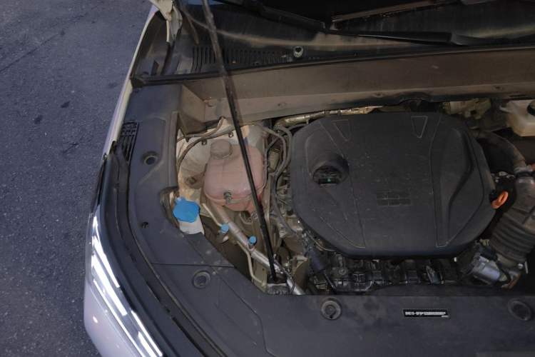 Used Geely Galaxy Xingjian 7 EM-i 2025 120km Launch+ Version Engine Bay Right