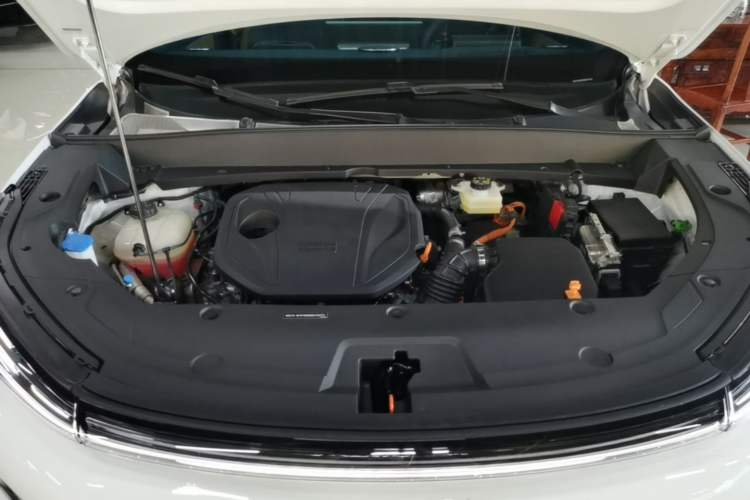 Used Geely Galaxy Xingjian 7 EM-i 2025 120km Navigator Edition Engine Bay