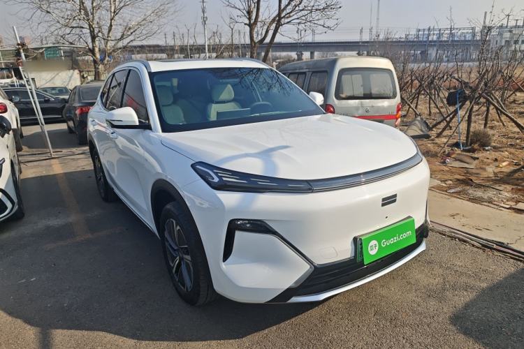 Used Geely Galaxy Xingjian 7 EM-i 2025 120km Launch+ Version Exterior 1