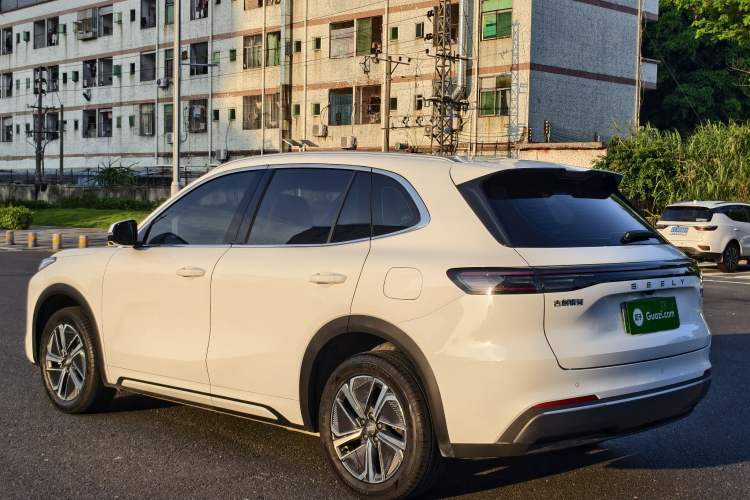 Used Geely Galaxy Xingjian 7 EM-i 2025 120km Launch+ Version Exterior 10