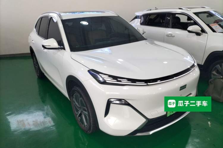 Used Geely Galaxy Xingjian 7 EM-i 2025 120km Launch+ Version Exterior 2