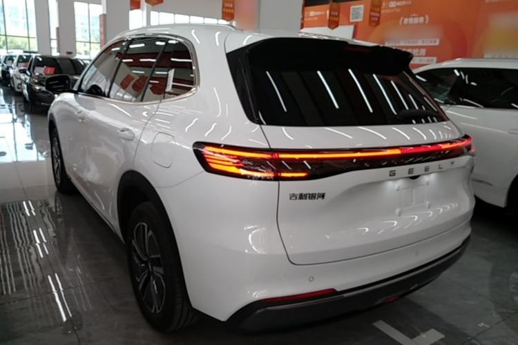 Used Geely Galaxy Xingjian 7 EM-i 2025 120km Launch+ Version Exterior 2