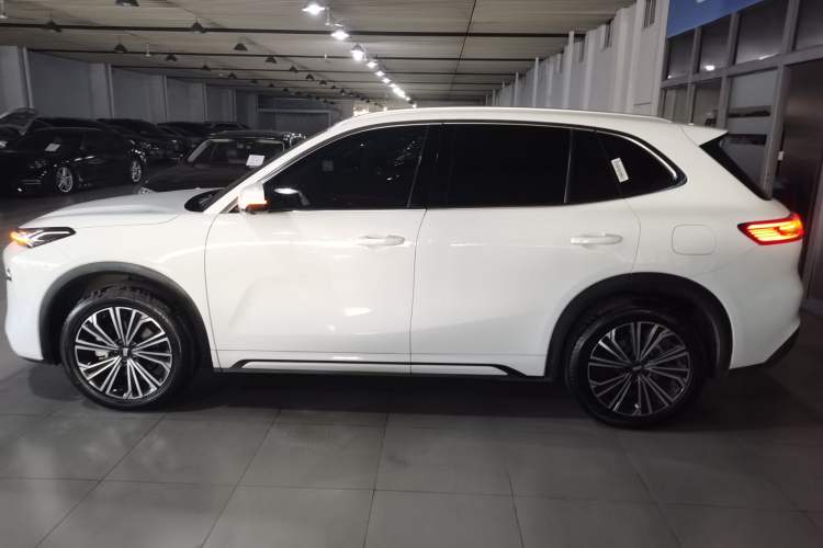 Used Geely Galaxy Xingjian 7 EM-i 2025 120km Navigator Edition Exterior 3