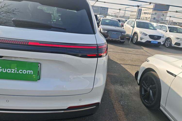 Used Geely Galaxy Xingjian 7 EM-i 2025 120km Launch+ Version Exterior 3