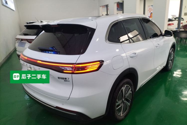 Used Geely Galaxy Xingjian 7 EM-i 2025 120km Launch+ Version Exterior 5