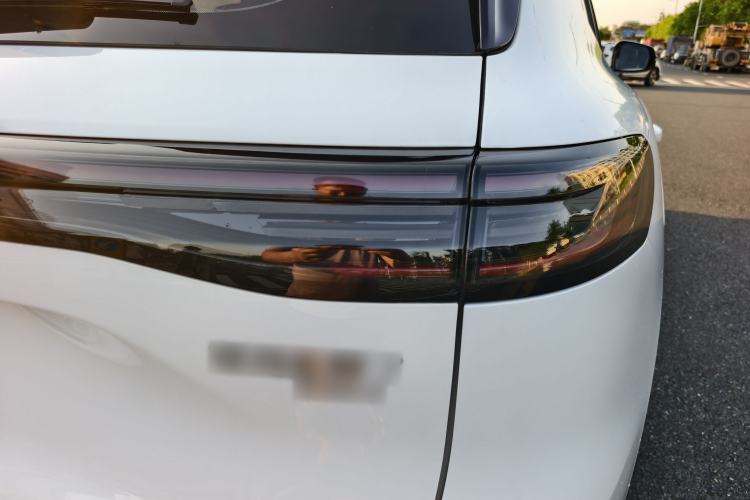 Used Geely Galaxy Xingjian 7 EM-i 2025 120km Launch+ Version Exterior 5