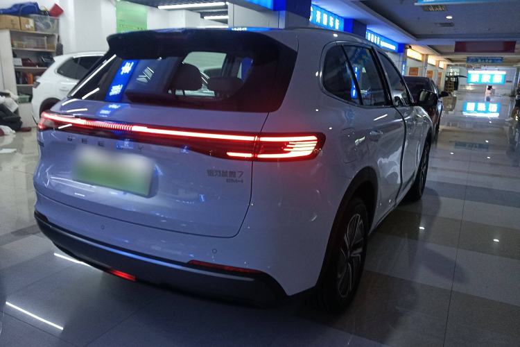 Used Geely Galaxy Xingjian 7 EM-i 2025 120km Launch+ Version Exterior 5