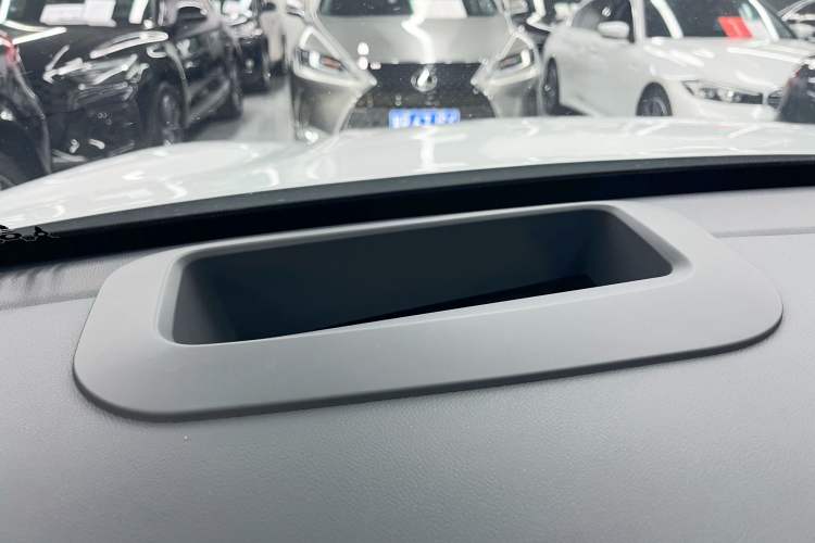 Used Geely Galaxy Xingjian 7 EM-i 2025 120km Exploration+ Version Exterior 6