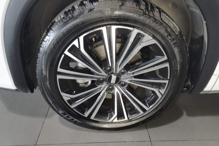 Used Geely Galaxy Xingjian 7 EM-i 2025 120km Navigator Edition Exterior 7