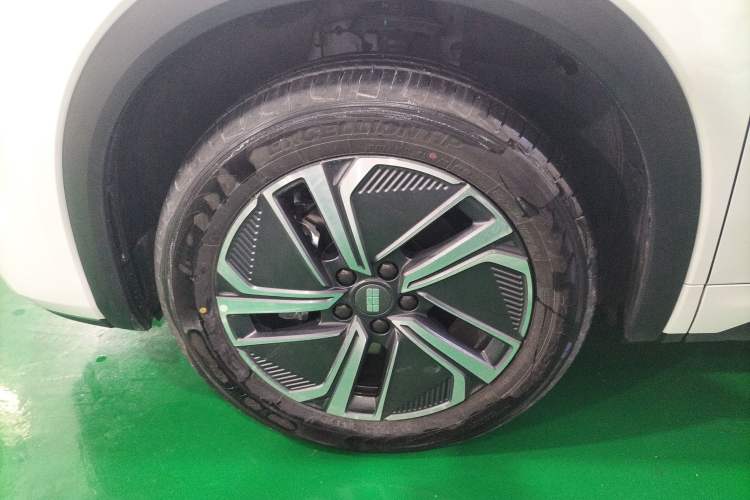 Used Geely Galaxy Xingjian 7 EM-i 2025 120km Launch+ Version Exterior 7