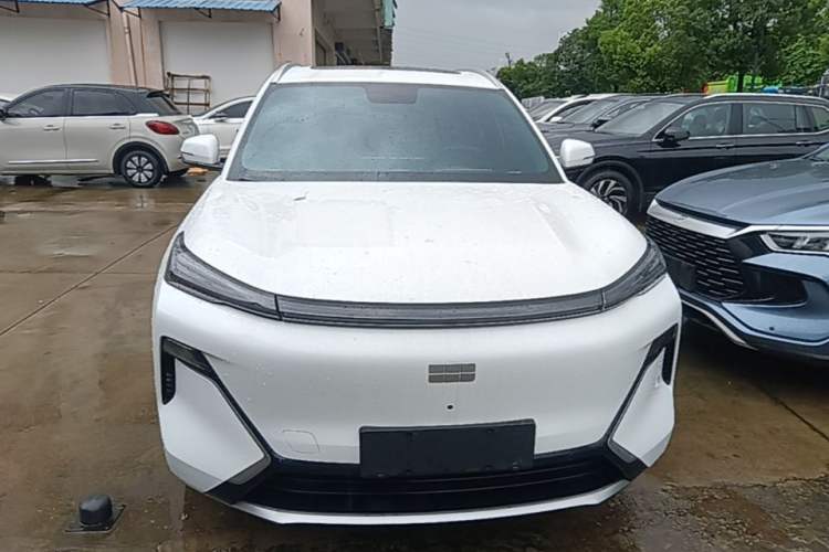 Used Geely Galaxy Xingjian 7 EM-i 2025 120km Launch+ Version Front