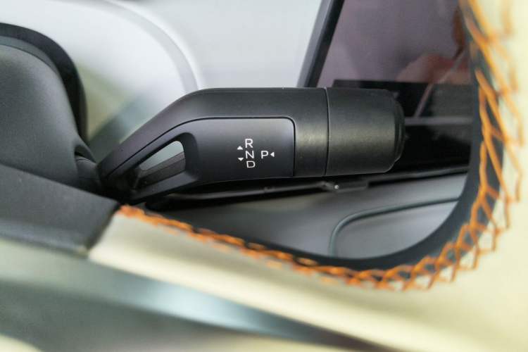 Used Geely Galaxy Xingjian 7 EM-i 2025 120km Navigator Edition Gear Lever