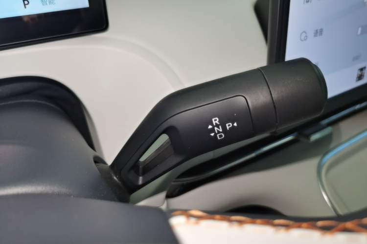 Used Geely Galaxy Xingjian 7 EM-i 2025 120km Exploration+ Version Gear Lever