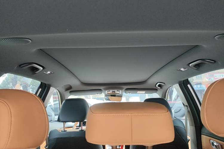 Used Geely Galaxy Xingjian 7 EM-i 2025 120km Launch+ Version Headliner