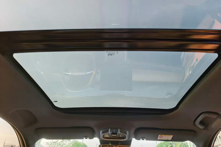 Used Geely Galaxy Xingjian 7 EM-i 2025 120km Launch+ Version Headliner
