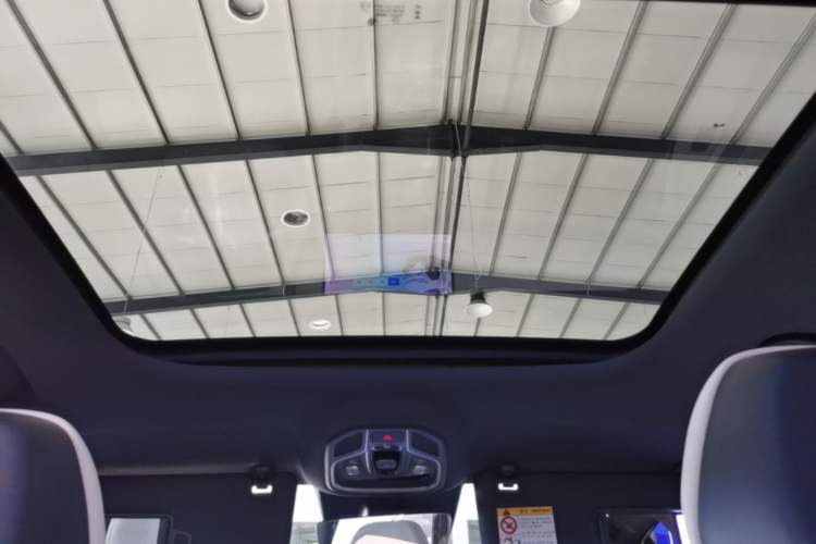 Used Geely Galaxy Xingjian 7 EM-i 2025 120km Exploration+ Version Headliner