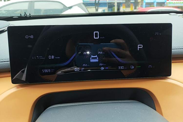 Used Geely Galaxy Xingjian 7 EM-i 2025 120km Launch+ Version Instrument Cluster