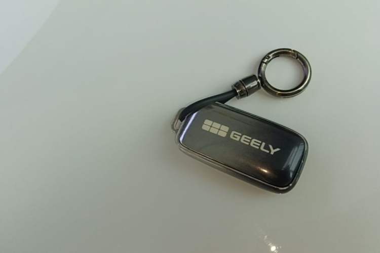 Used Geely Galaxy Xingjian 7 EM-i 2025 120km Navigator Edition Interior 1