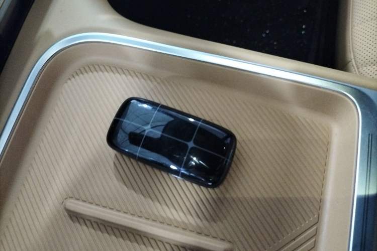 Used Geely Galaxy Xingjian 7 EM-i 2025 120km Launch+ Version Interior 1