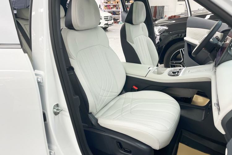 Used Geely Galaxy Xingjian 7 EM-i 2025 120km Exploration+ Version Interior 12