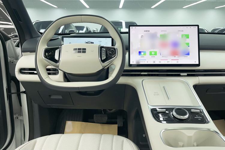 Used Geely Galaxy Xingjian 7 EM-i 2025 120km Exploration+ Version Interior 2