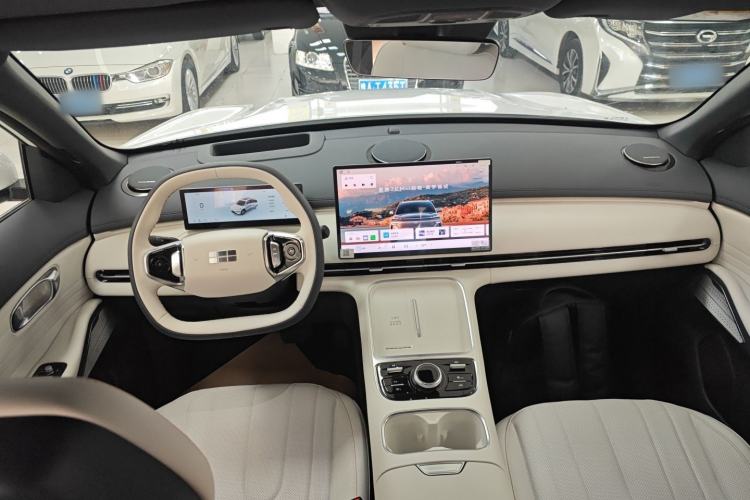 Used Geely Galaxy Xingjian 7 EM-i 2025 120km Exploration+ Version Interior 2