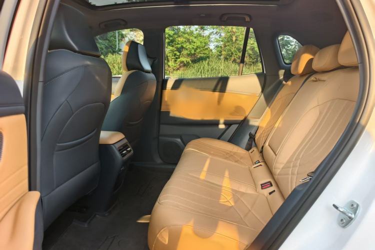 Used Geely Galaxy Xingjian 7 EM-i 2025 120km Launch+ Version Interior 2