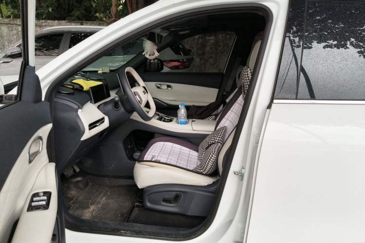 Used Geely Galaxy Xingjian 7 EM-i 2025 120km Navigator Edition Left Front Seat