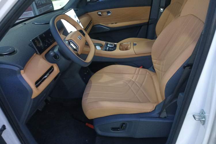 Used Geely Galaxy Xingjian 7 EM-i 2025 120km Launch+ Version Left Front Seat