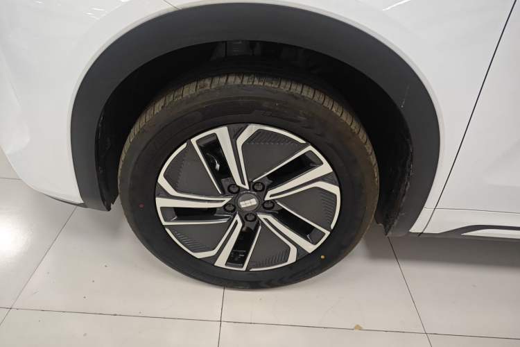 Used Geely Galaxy Xingjian 7 EM-i 2025 120km Exploration+ Version Left Front Wheel Hub
