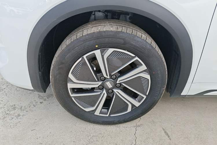 Used Geely Galaxy Xingjian 7 EM-i 2025 120km Exploration+ Version Left Front Wheel Hub