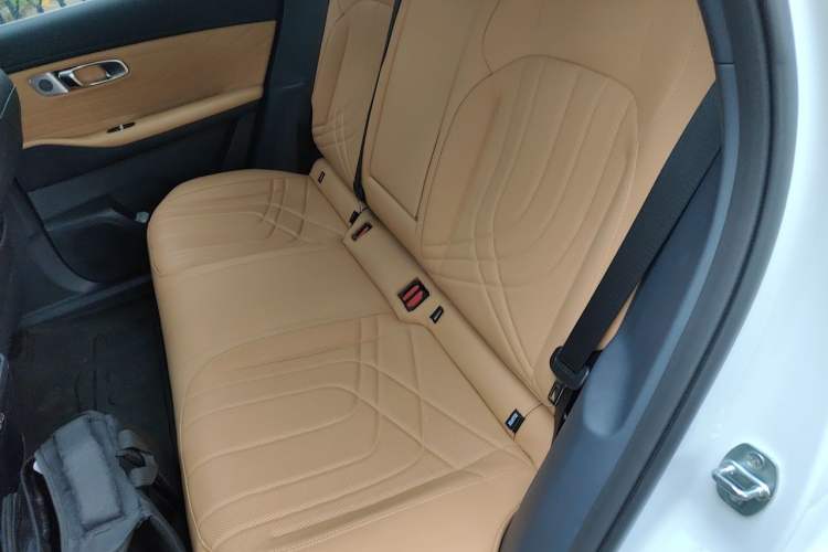 Used Geely Galaxy Xingjian 7 EM-i 2025 120km Launch+ Version Left Rear Seat