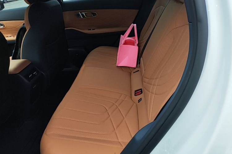 Used Geely Galaxy Xingjian 7 EM-i 2025 120km Launch+ Version Left Rear Seat
