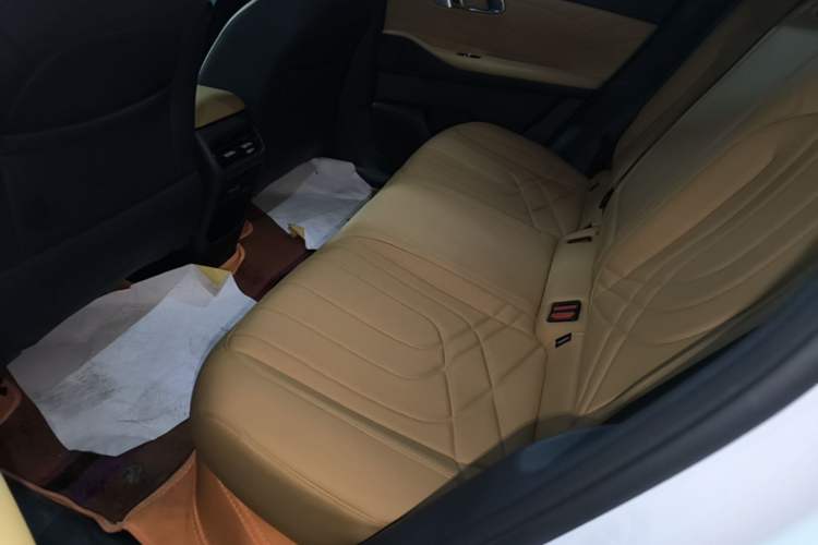 Used Geely Galaxy Xingjian 7 EM-i 2025 120km Launch+ Version Left Rear Seat