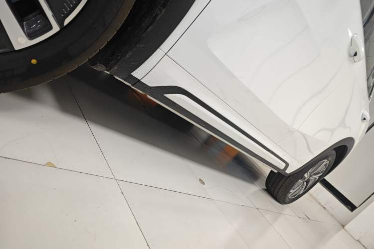 Used Geely Galaxy Xingjian 7 EM-i 2025 120km Exploration+ Version Left Side Sill