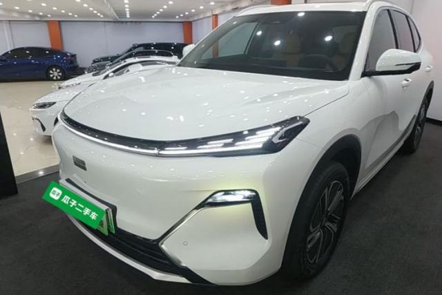 Używany Geely Galaxy Xingjian 7 EM-i 2025 120km Exploration+ Version