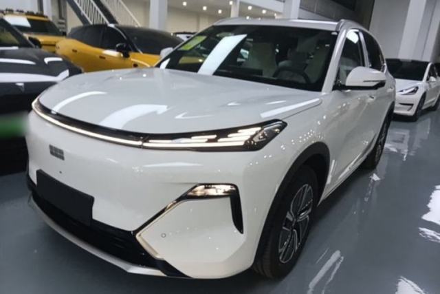 Used Geely Galaxy Xingjian 7 EM-i 2025 120km Exploration+ Version