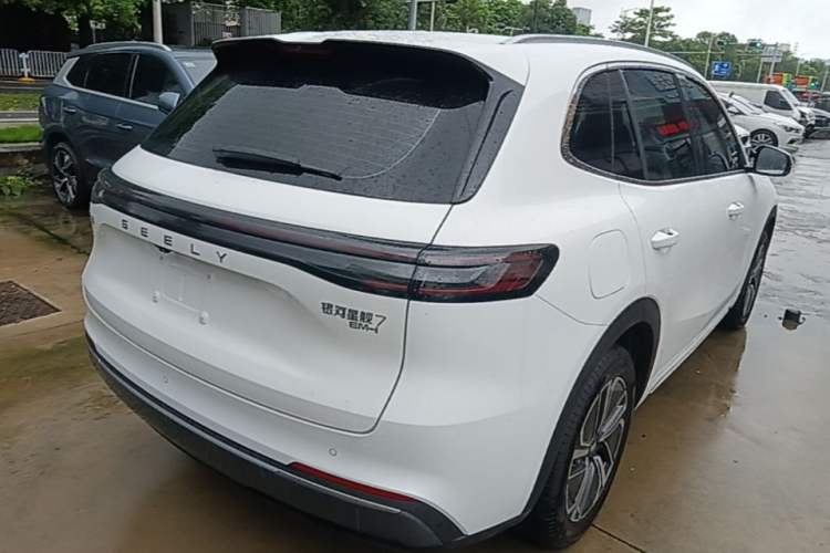 Used Geely Galaxy Xingjian 7 EM-i 2025 120km Launch+ Version Rear Right 45 Deg