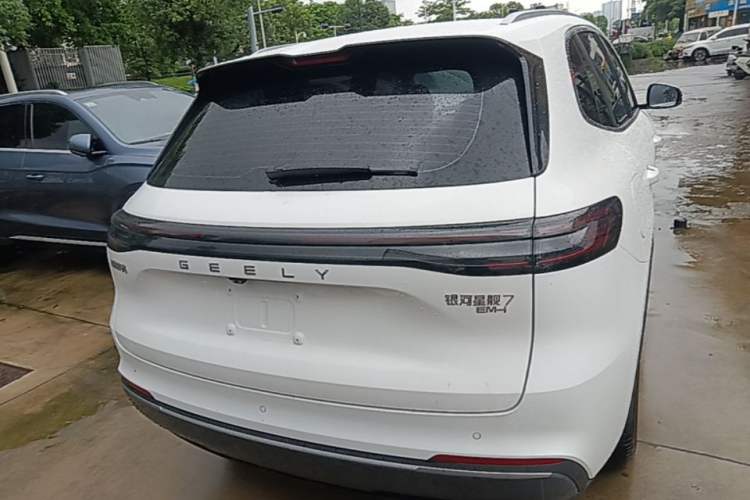 Used Geely Galaxy Xingjian 7 EM-i 2025 120km Launch+ Version Rear