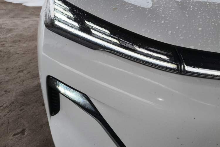 Used Geely Galaxy Xingjian 7 EM-i 2025 120km Exploration+ Version Right Front Headlight