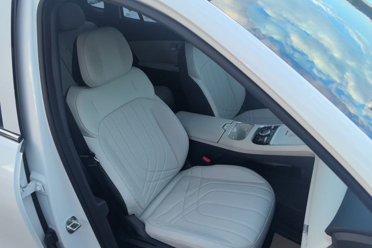 Used Geely Galaxy Xingjian 7 EM-i 2025 120km Exploration+ Version Right Front Seat