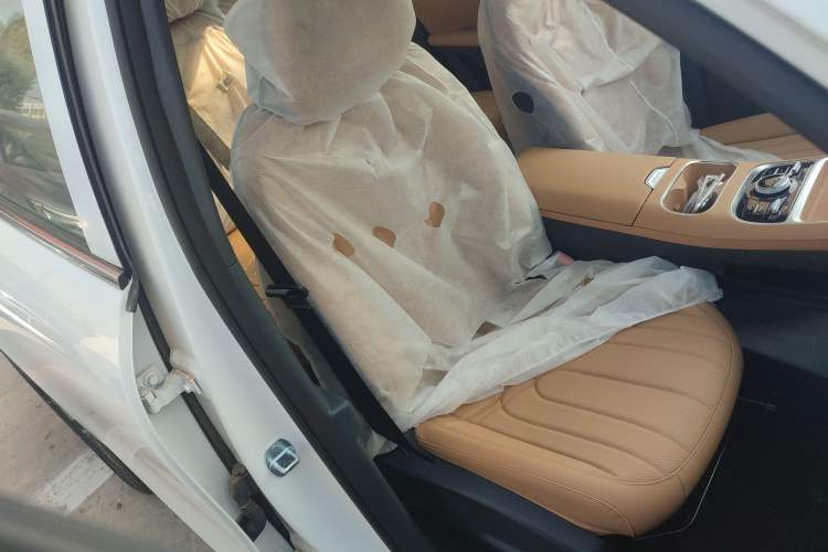 Used Geely Galaxy Xingjian 7 EM-i 2025 120km Launch+ Version Right Front Seat