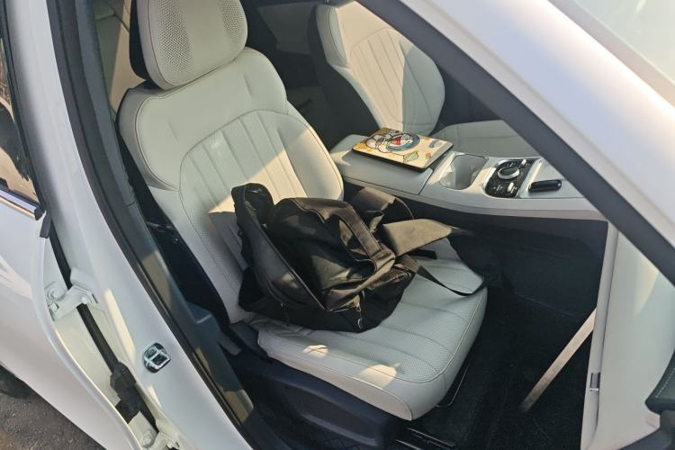 Used Geely Galaxy Xingjian 7 EM-i 2025 120km Launch+ Version Right Front Seat