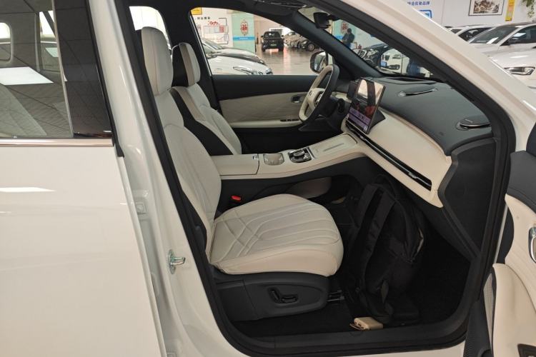 Used Geely Galaxy Xingjian 7 EM-i 2025 120km Exploration+ Version Right Front Seat