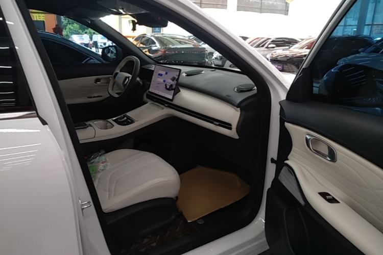 Used Geely Galaxy Xingjian 7 EM-i 2025 120km Launch+ Version Right Front Seat